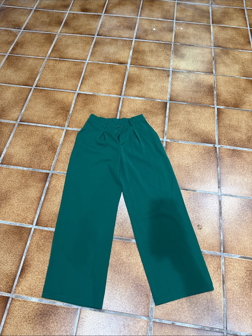 Wide Leg High-Rise Pants in Deep Green